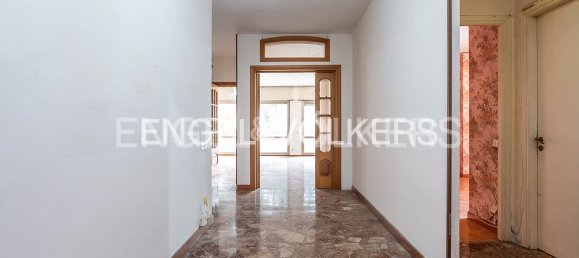 4 bedrooms Apartment in Rome, Italy No. 68742 5