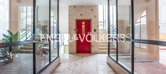 4 bedrooms Apartment in Rome, Italy No. 68742 3