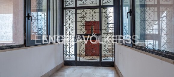 4 bedrooms Apartment in Rome, Italy No. 68742 4