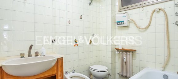 4 bedrooms Apartment in Rome, Italy No. 68742 13