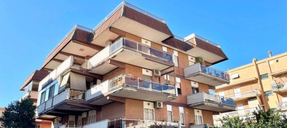 3 rooms Apartment in Pomezia, Italy No. 161554 2