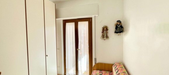 3 rooms Apartment in Pomezia, Italy No. 161554 11