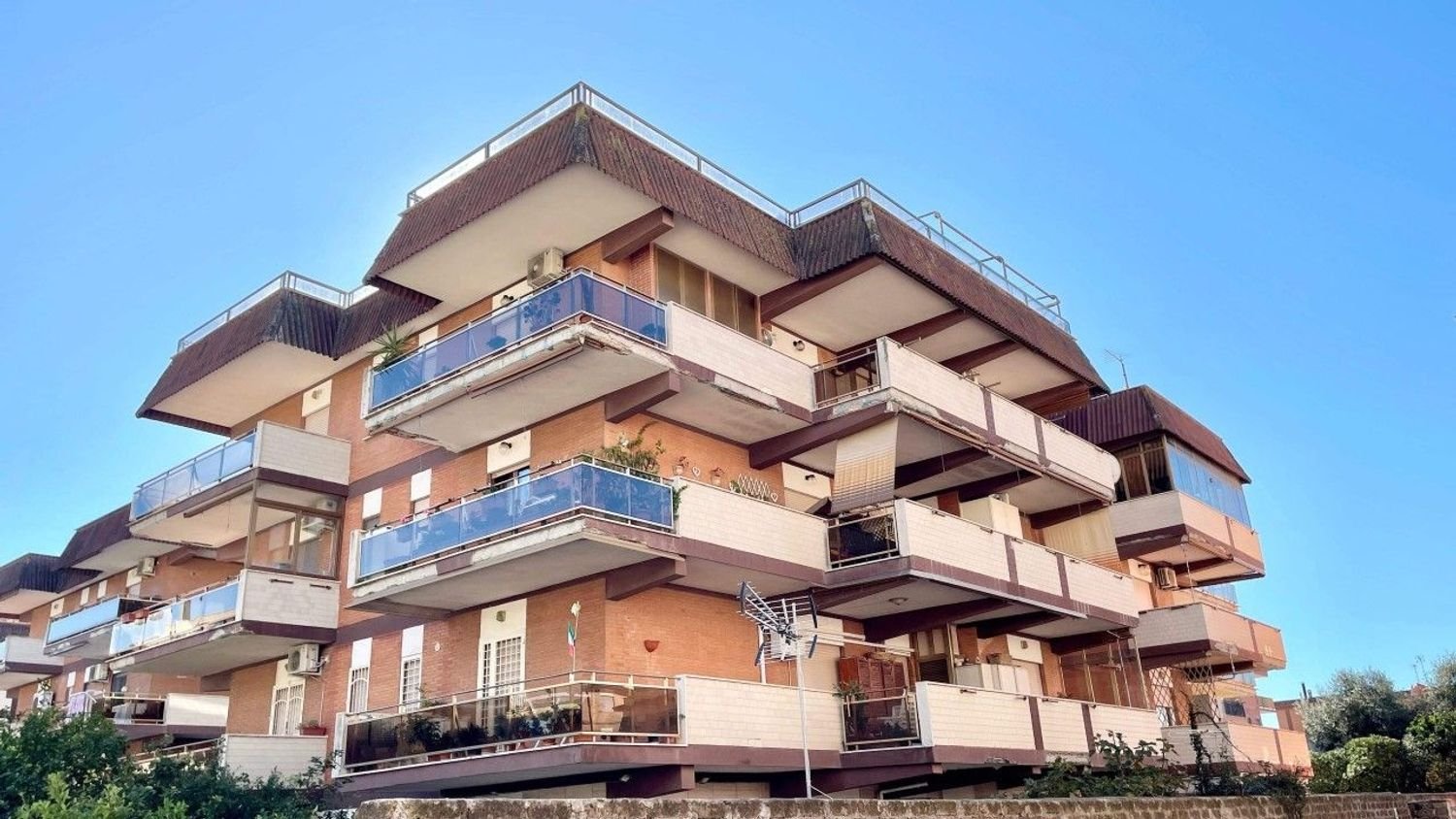 3 rooms Apartment in Pomezia, Italy No. 161554