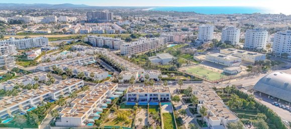 3 bedrooms Villa in Albufeira, Portugal No. 114089 2