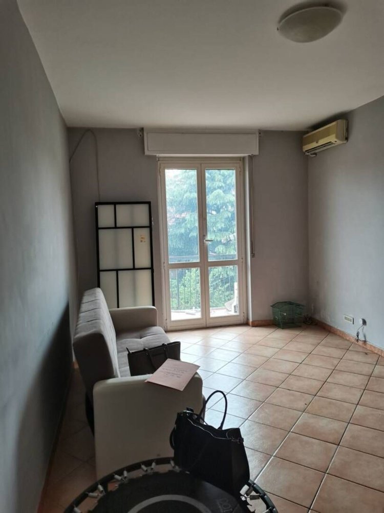 2غرفة شقة في Cinisello Balsamo, Italy رقم 4479