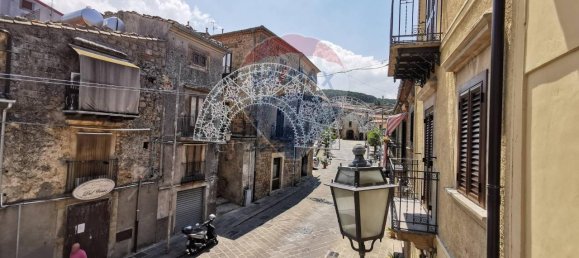 Casa de 14 habitaciónes en Mistretta, Italy No. 15539 7