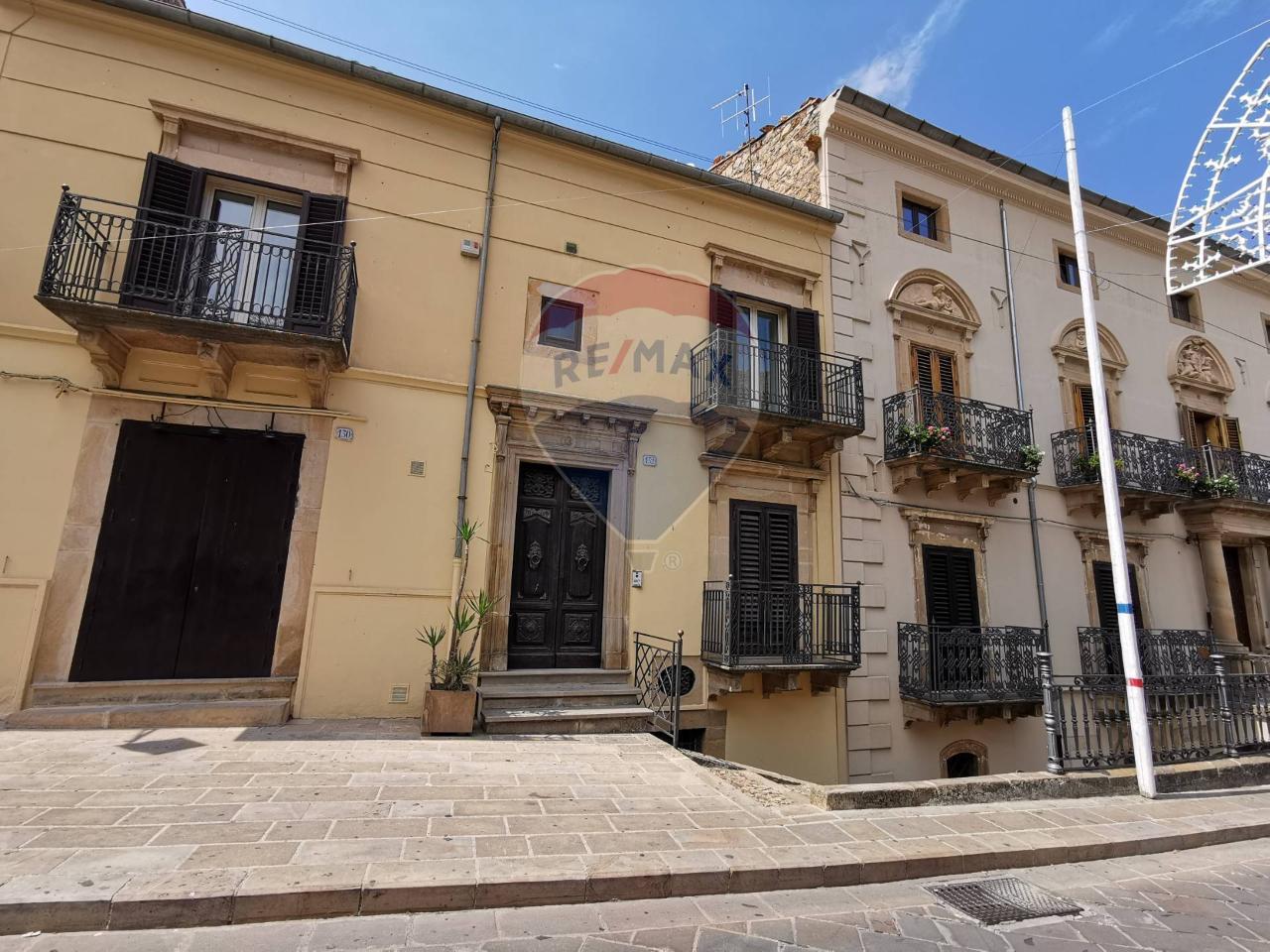 Casa de 14 habitaciónes en Mistretta, Italy No. 15539