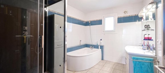 6 غرف نوم منزل في La Batie-Montgascon, France رقم 202004 14