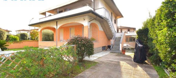 10 rooms Villa in Camaiore, Italy No. 108556 10