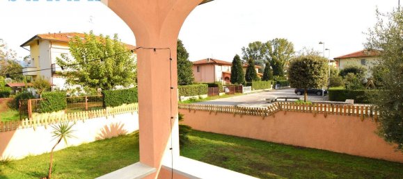 10 rooms Villa in Camaiore, Italy No. 108556 8