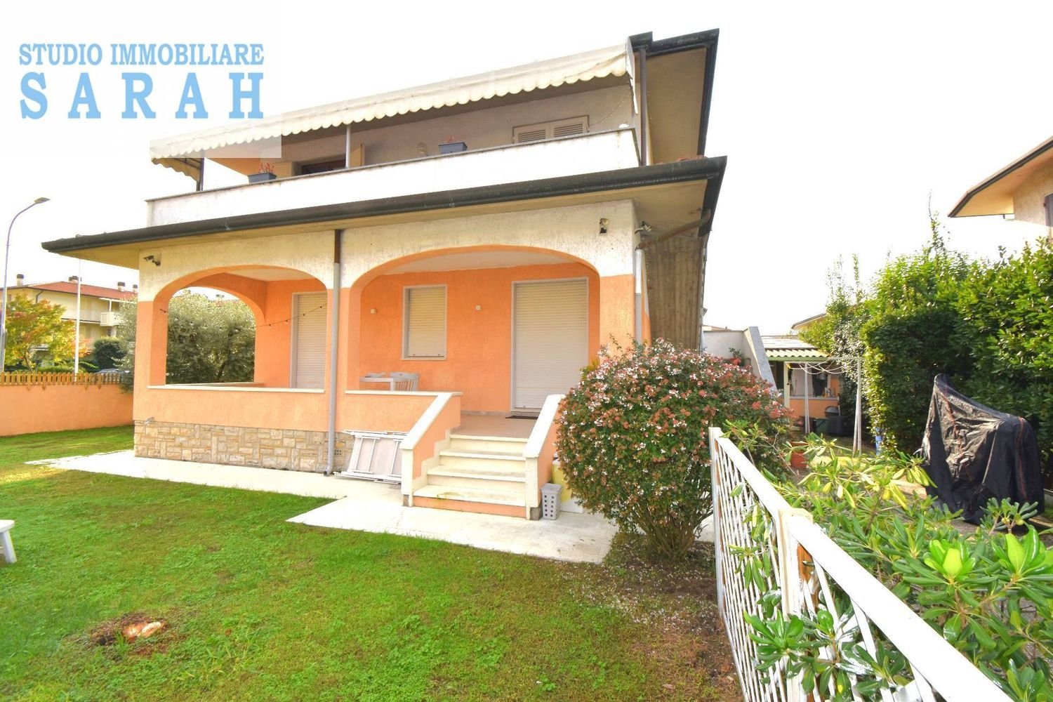 10 rooms Villa in Camaiore, Italy No. 108556