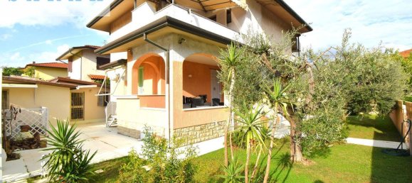 10 rooms Villa in Camaiore, Italy No. 108556 5