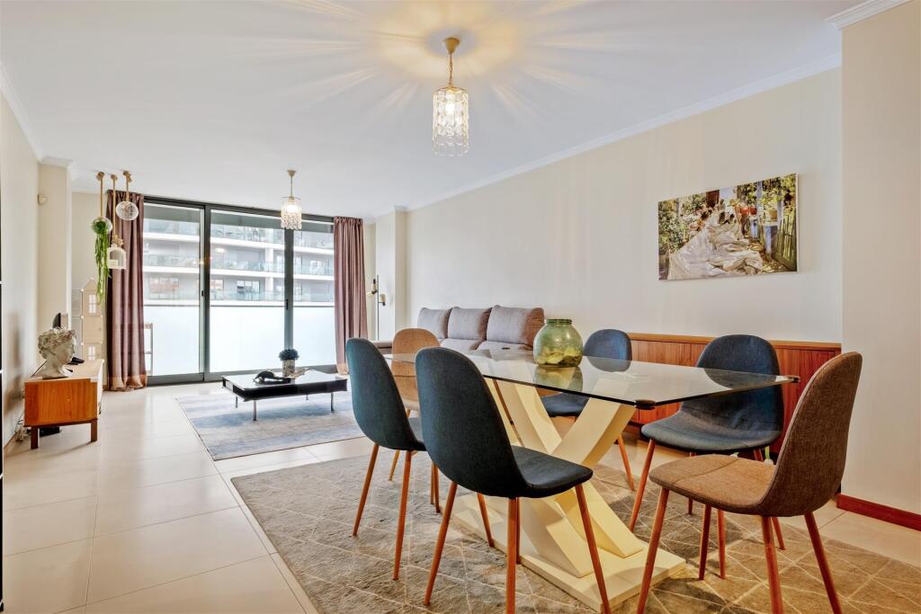 3 bedrooms Apartment in Funchal, Portugal No. 349594