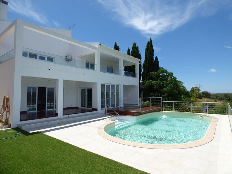 4 bedrooms Villa in Silves, Portugal No. 236867