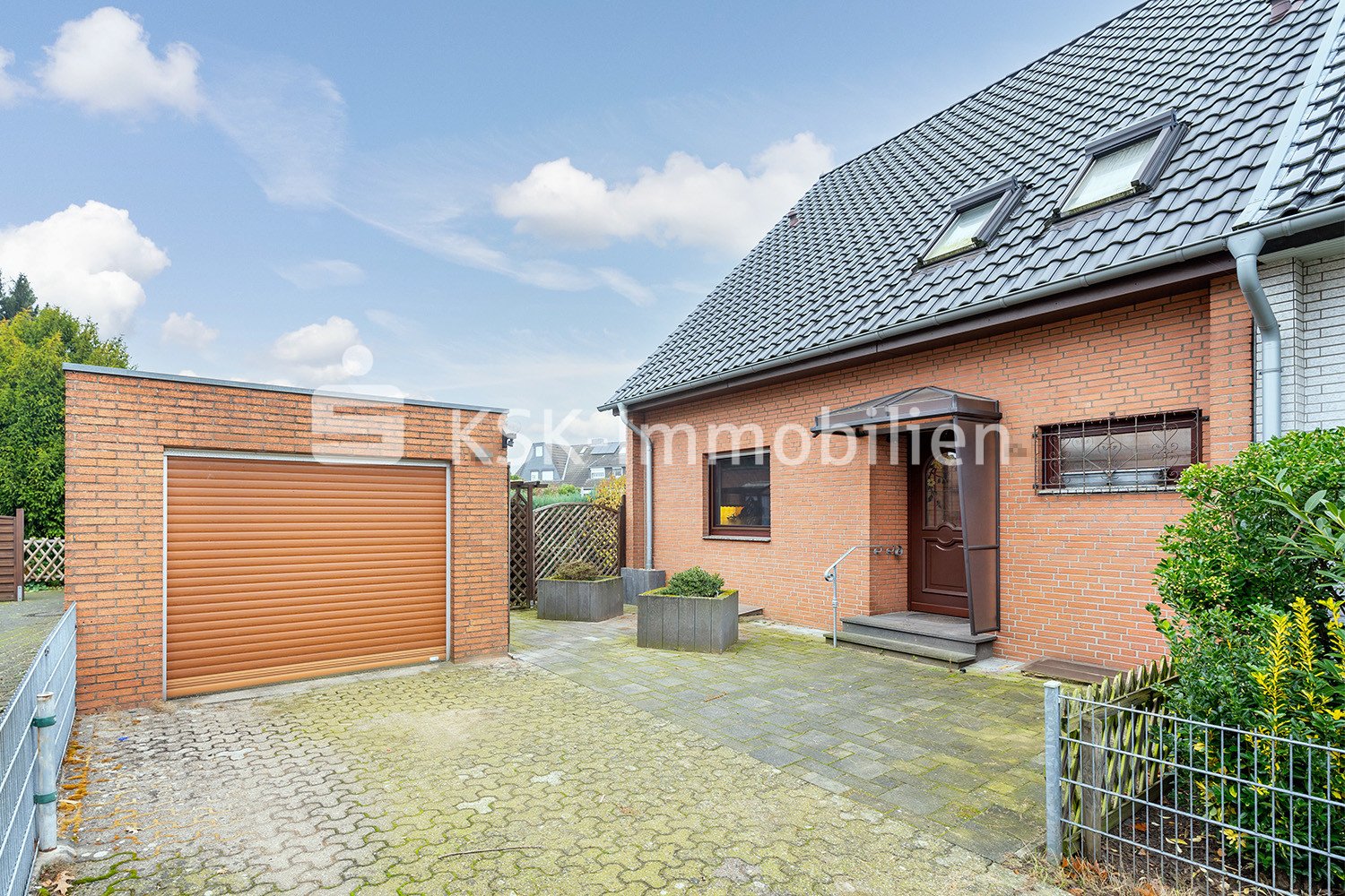 4 chambres Maison de ville à Dormagen, Germany No. 94305