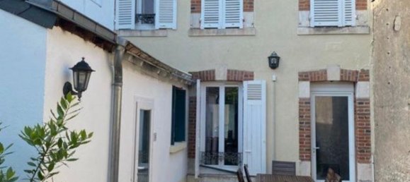 Casa de 4 dormitorios en Orleans, France No. 322173 8