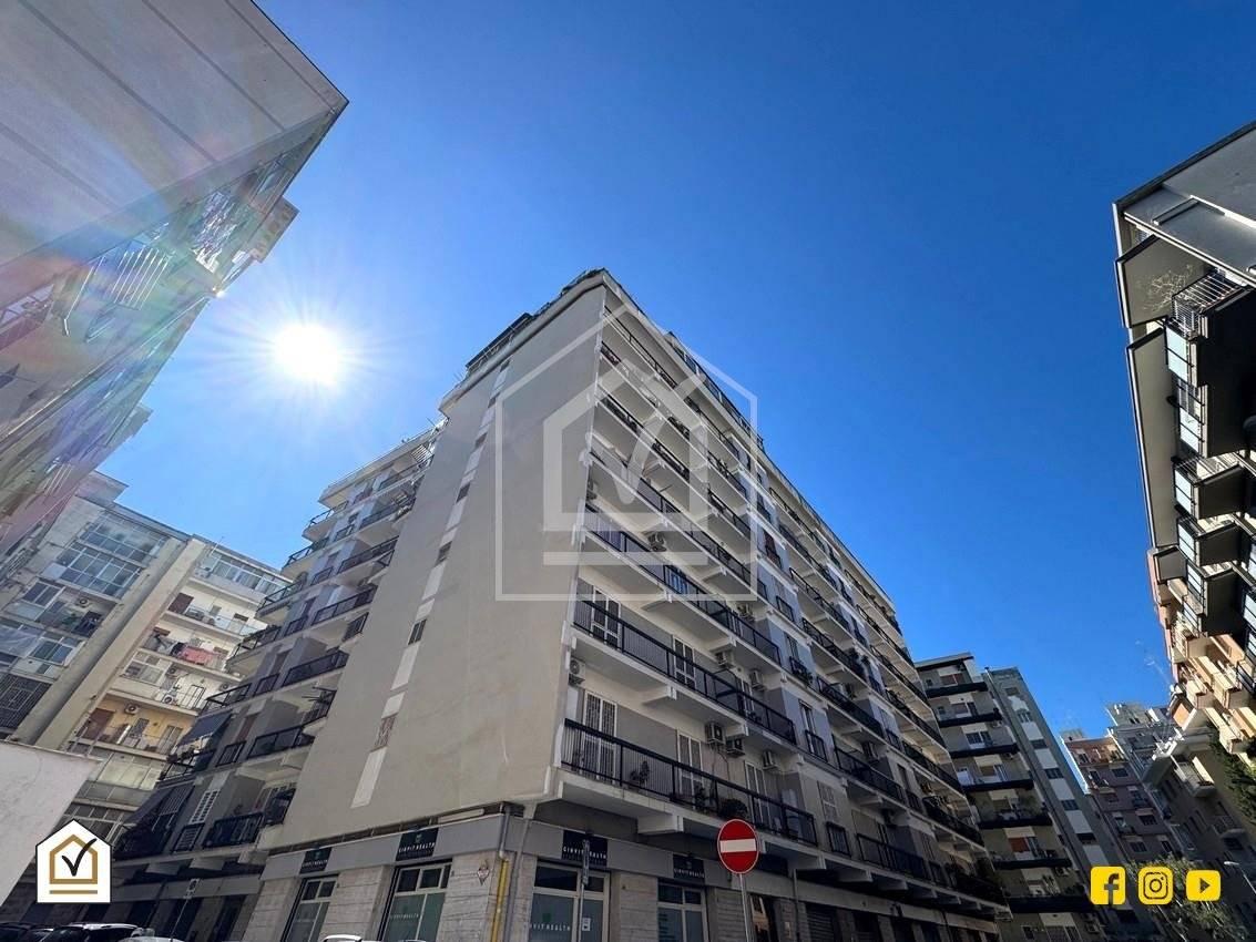  موقف سيارات في Bari, Italy 34متر مربع رقم 37359