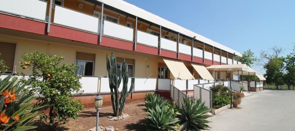 25 rooms Villa in Syracuse, Italy No. 250542 2