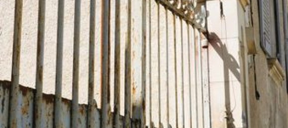 4 bedrooms House in Auxerre, France No. 363995 2