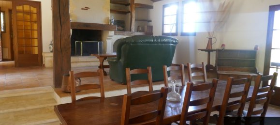 3 bedrooms House in Cahors, France No. 337241 2