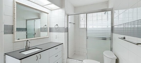 3 Schlafzimmer Villa in Miami, USA, Nr. 614456 13