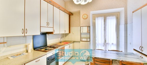 445m² Building in Annone di Brianza, Italy No. 111515 10