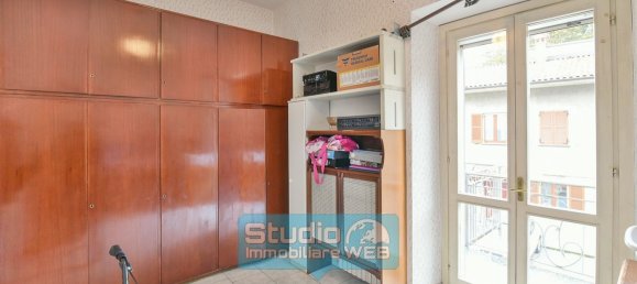 445m² Building in Annone di Brianza, Italy No. 111515 16