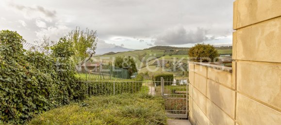 3 rooms Apartment in San Casciano dei Bagni, Italy No. 64726 9