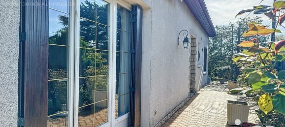 3 bedrooms House in Villemandeur, France No. 57114 25