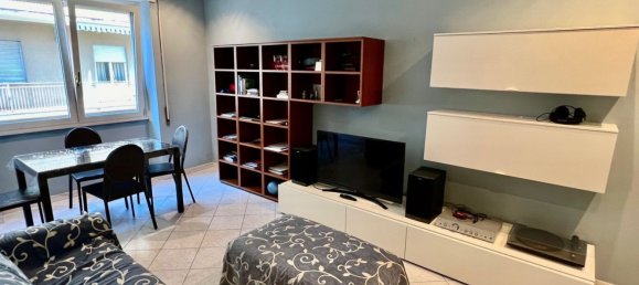 2 rooms Apartment in Rome, Italy No. 284418 3