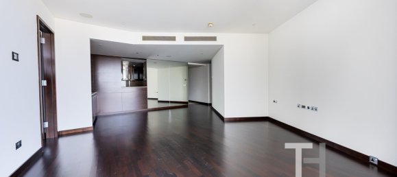 2 bedrooms Apartment in Burj Khalifa, UAE No. 94330 4