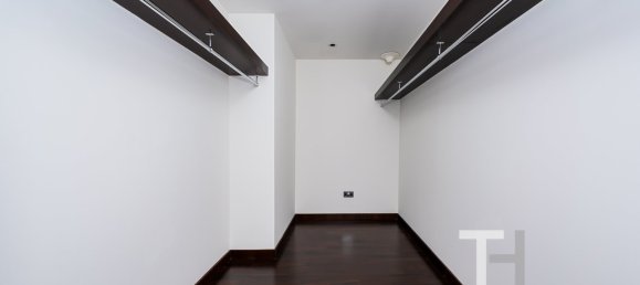 2 bedrooms Apartment in Burj Khalifa, UAE No. 94330 8