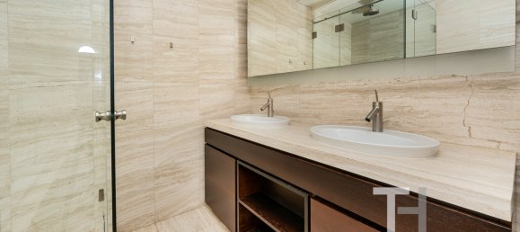 2 bedrooms Apartment in Burj Khalifa, UAE No. 94330 10