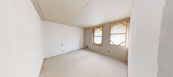 7 rooms Apartment in Vicenza, Italy No. 67625 10