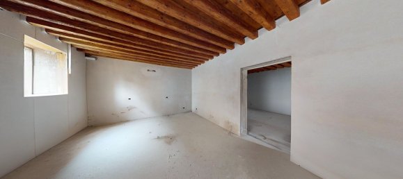 7 rooms Apartment in Vicenza, Italy No. 67625 8