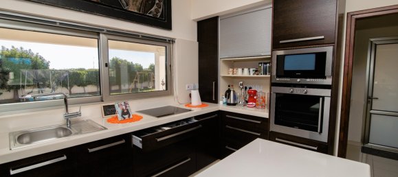 5 Schlafzimmer Villa in Paralimni, Cyprus, Nr. 22485 12