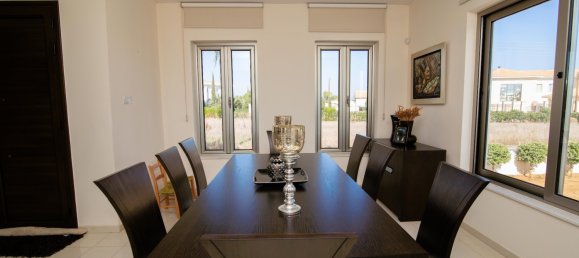 5 Schlafzimmer Villa in Paralimni, Cyprus, Nr. 22485 3