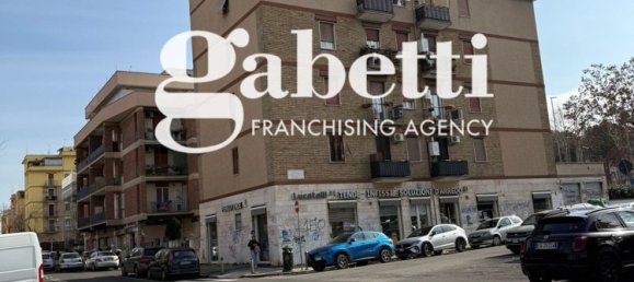 2 rooms Penthouse in Rome, Italy No. 158908 3