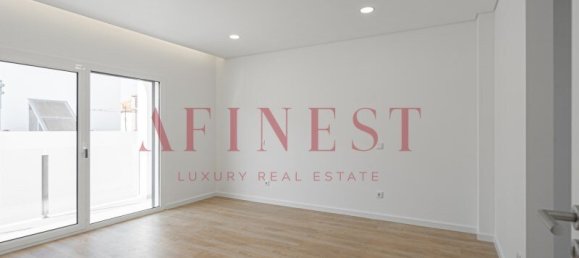 4 bedrooms Villa in Seixal, Portugal No. 233635 18