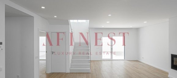 4 bedrooms Villa in Seixal, Portugal No. 233635 8