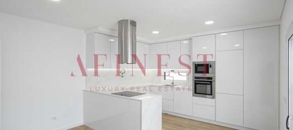 4 bedrooms Villa in Seixal, Portugal No. 233635 10