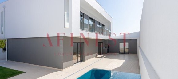 4 bedrooms Villa in Seixal, Portugal No. 233635 2