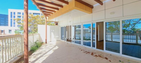 Вилла с 4 спальнями в Аль-Батин, ОАЭ № 39683 3