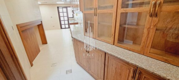 Вилла с 4 спальнями в Аль-Батин, ОАЭ № 39683 12