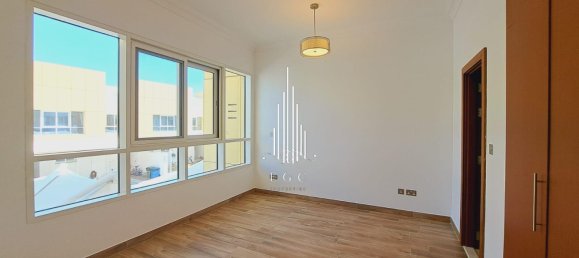 Вилла с 4 спальнями в Аль-Батин, ОАЭ № 39683 8