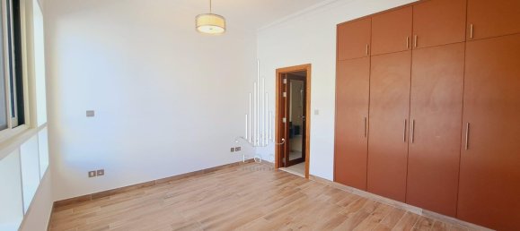 Вилла с 4 спальнями в Аль-Батин, ОАЭ № 39683 23