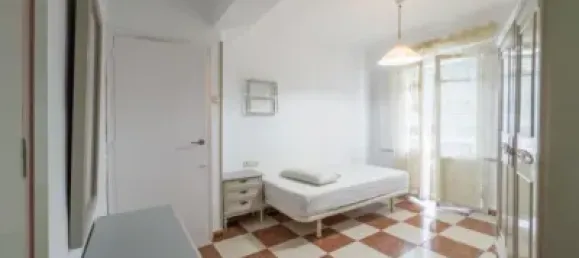 Apartamento de 4 dormitorios en Granada, Spain No. 176345 15