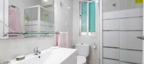 Apartamento de 4 dormitorios en Granada, Spain No. 176345 20