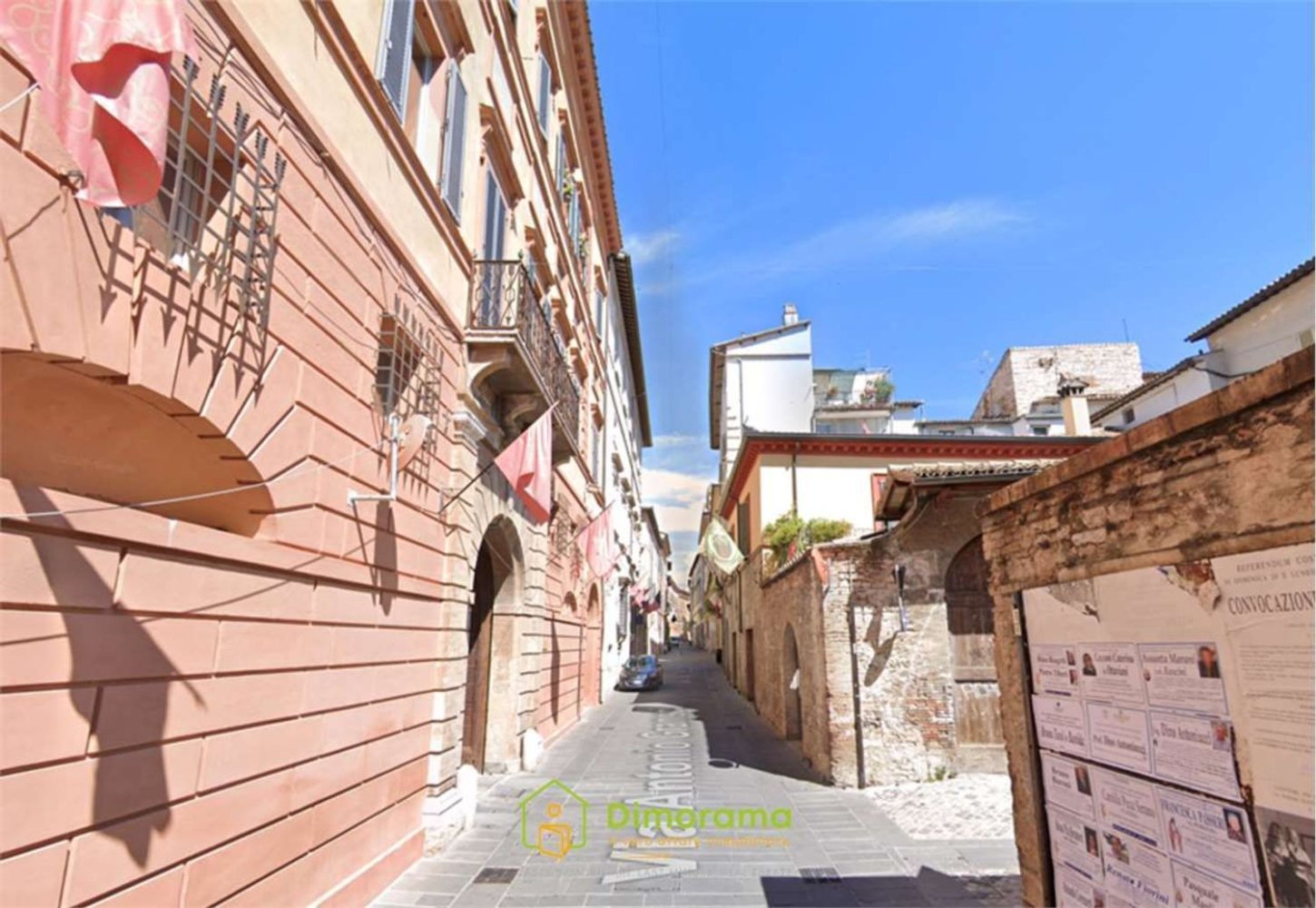 62m² Office in Foligno, Italy No. 305494