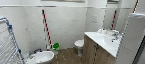 Apartamento de 3 divisões em Carrara, Italy N.º 63427 18